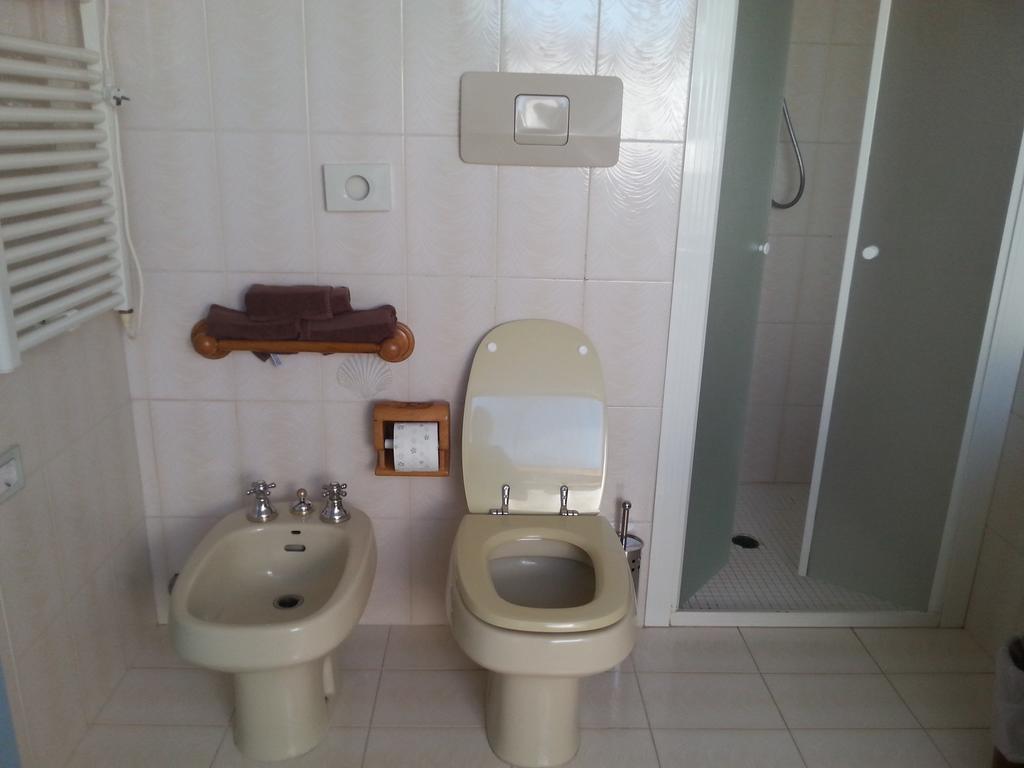 Residence Nocchiero Riccione Szoba fotó