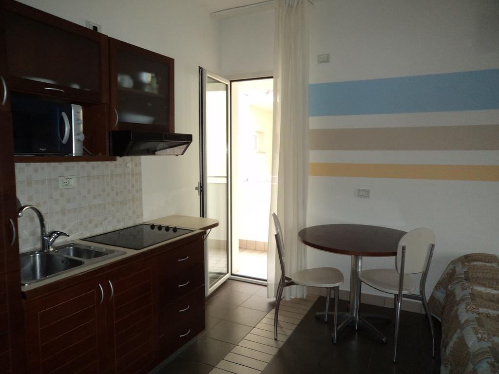 Residence Nocchiero Riccione Szoba fotó